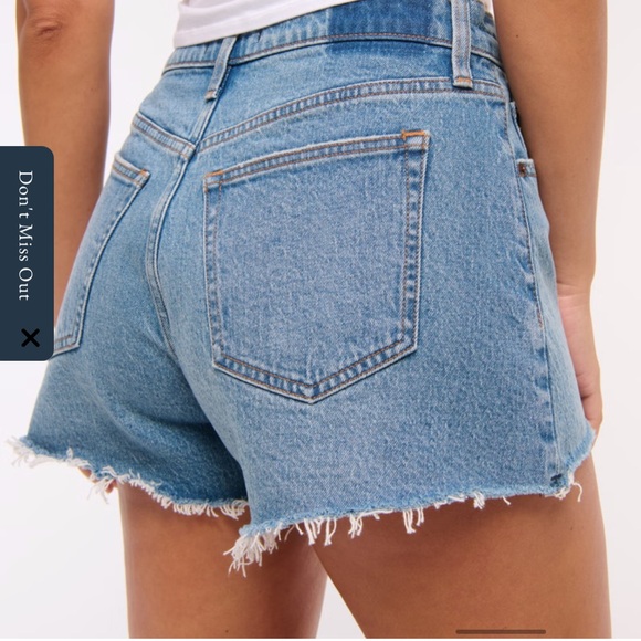 Abercrombie & Fitch 90’s Relaxed Fit Cutoff Short High Rise - Picture 1 of 9